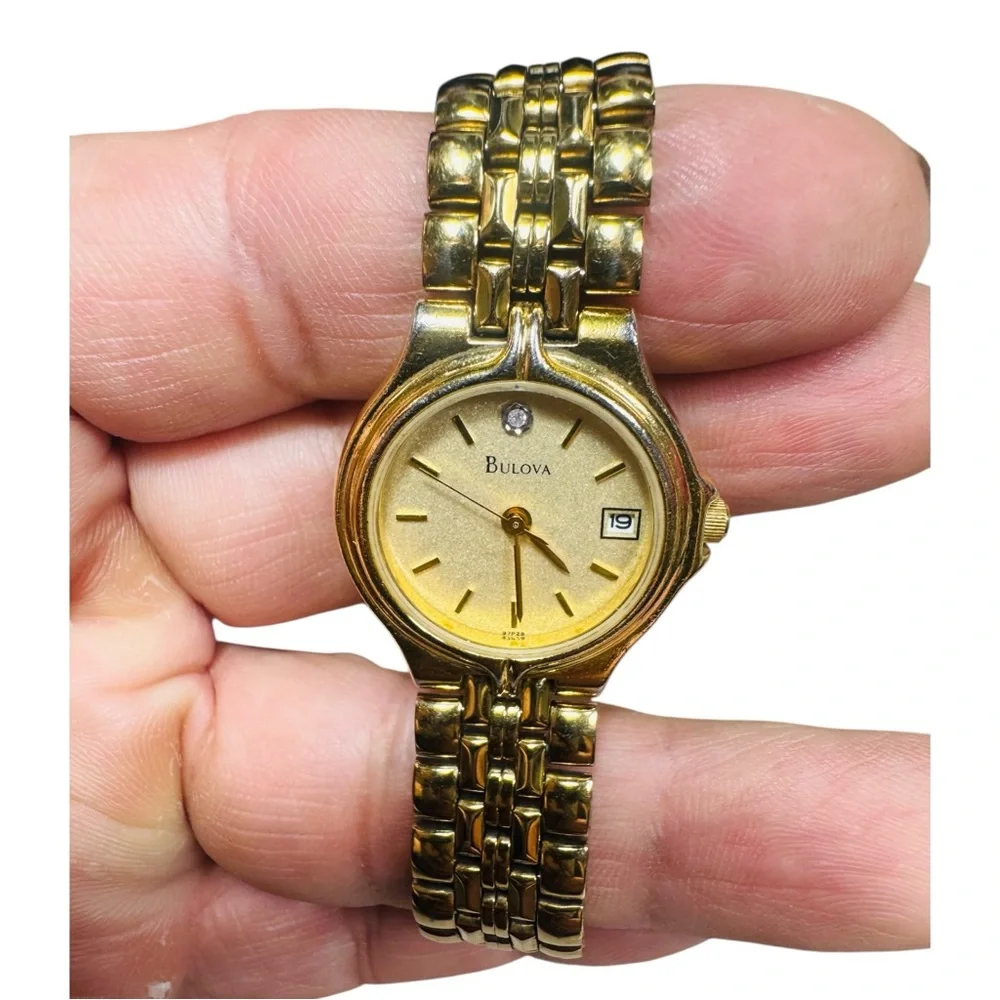 Vintage Bulova Women's Quartz Diamond Accent Gold Tone Ladies Analog Watch - Picture 9 of 15